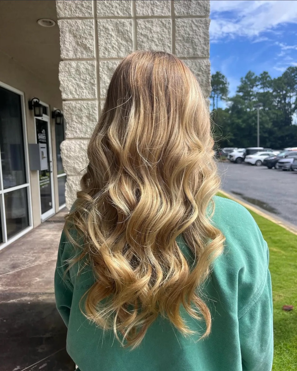 Davis White Salon, photo 2